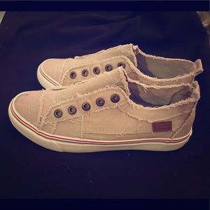 NIB Blowfish Play Style Tennis Shoes